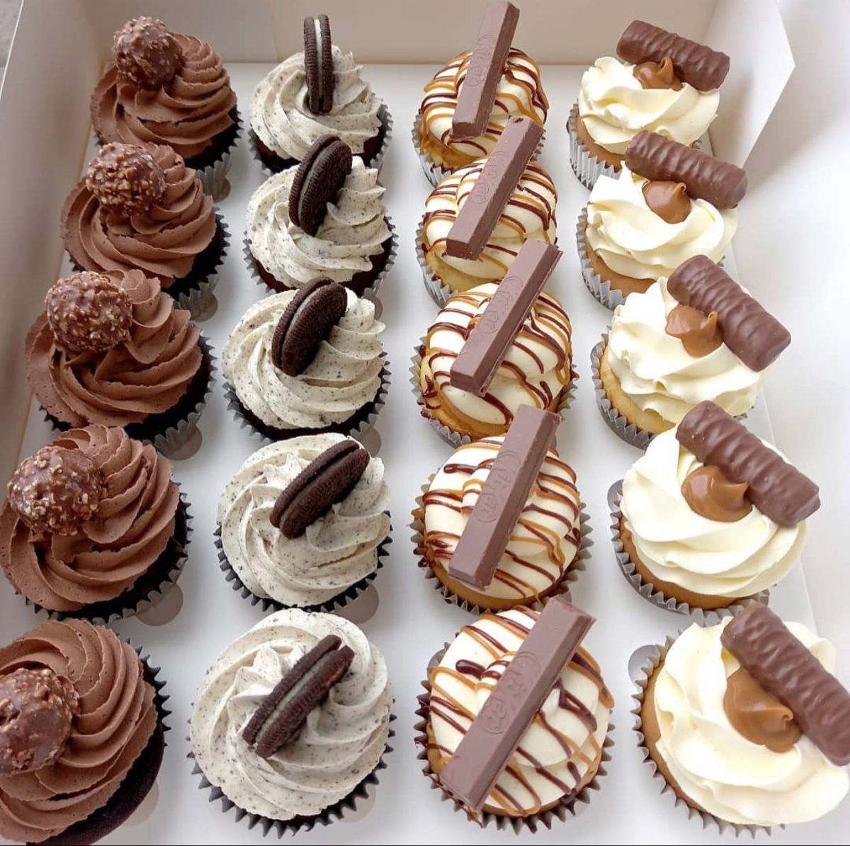 Cupcakes vs Gâteau : que choisir pour votre événement ?